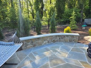 Natural Stone Seat Wall Irregular Full Color Bluestone Patio Planting Garner